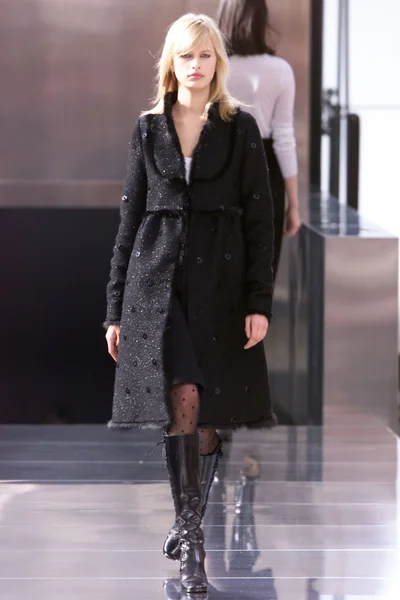 Look 48